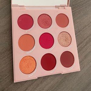 Colourpop strawberry milkshake eyeshadow palette
